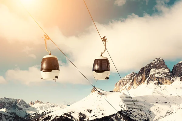 Καμπίνα Λιφτ Του Σκι Στο Χιονοδρομικό Κέντρο Στην Χειμώνα Δολομιτικές — Φωτογραφία Αρχείου