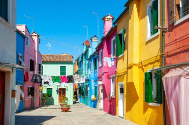 Burano Adası, Venedik, İtalya 'da renkli evler