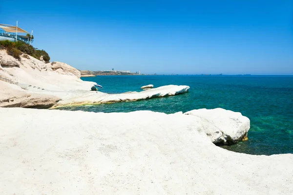 Beautiful Beach Turquoise Sea White Stones Governor Beach Limassol Cyprus — Stock Photo, Image