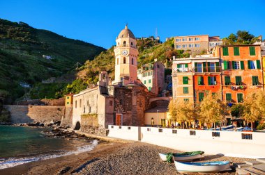 Vernazza, Cinque Terre Milli Parkı içinde güzel mimari, 