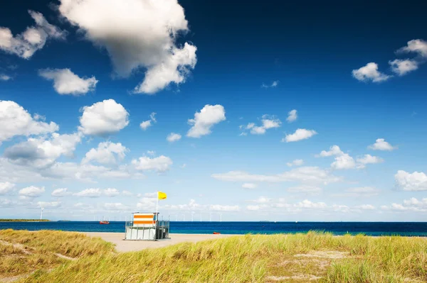 Cankurtaran Kulesi sahilde Noordwijk, Hollanda — Stok fotoğraf