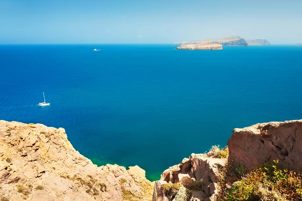 Santorini Island, Yunanistan güzel deniz manzarası. — Stok fotoğraf