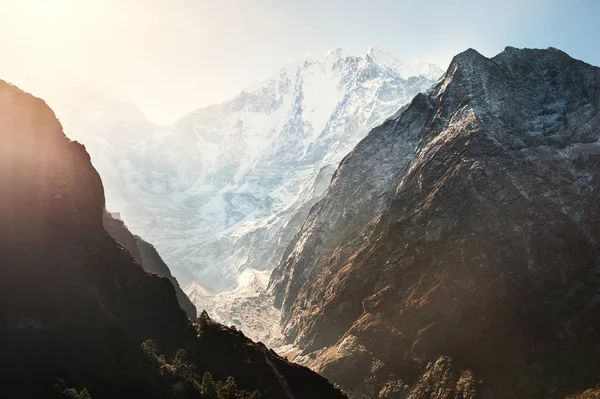 Vista do Monte Thamserku de Tengboche ao nascer do sol, Himalaia moun — Fotografia de Stock