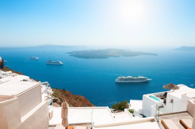 Yunanistan 'ın Santorini adasında beyaz mimari. 