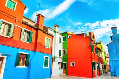 Burano, Venedik, İtalya'da renkli mimari