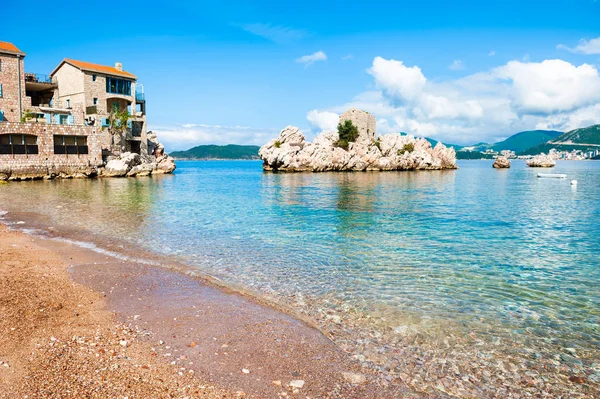 Beautiful beach in Przno near Budva, Montenegro. — Stock Photo, Image
