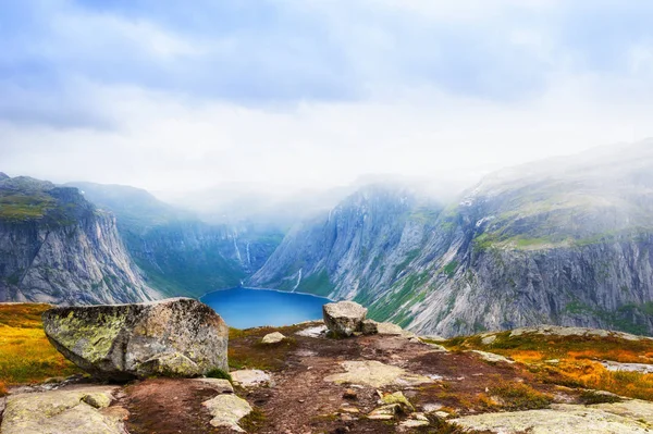 Lake in the mountains in foggy morning, Norway. — Stock Photo, Image