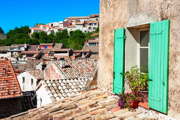 Старая архитектура в Valensole, Provence, France . — стоковое фото