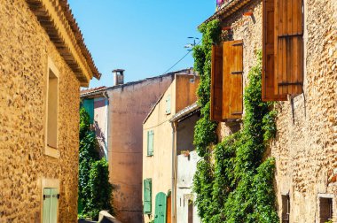 Valensole, Provence, Fransa 'daki eski mimari. 