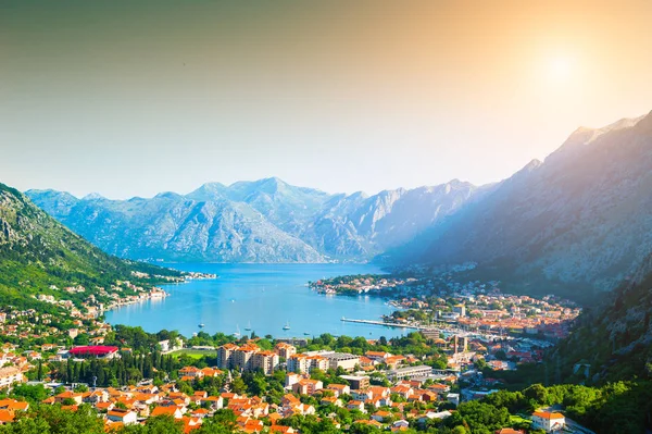 Pemandangan panorama teluk Kotor di Montenegro — Stok Foto