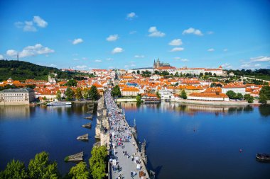 St Vitus Cathedral ile Prag, Prag, Çek Cumhuriyeti - 28 Ağustos 2017: hava genel bakış