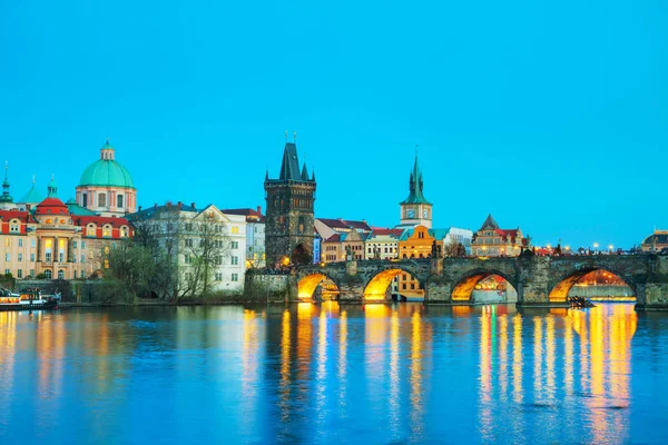 Старый Город Карлов Мост Башня Праге Вечером — стоковое фото