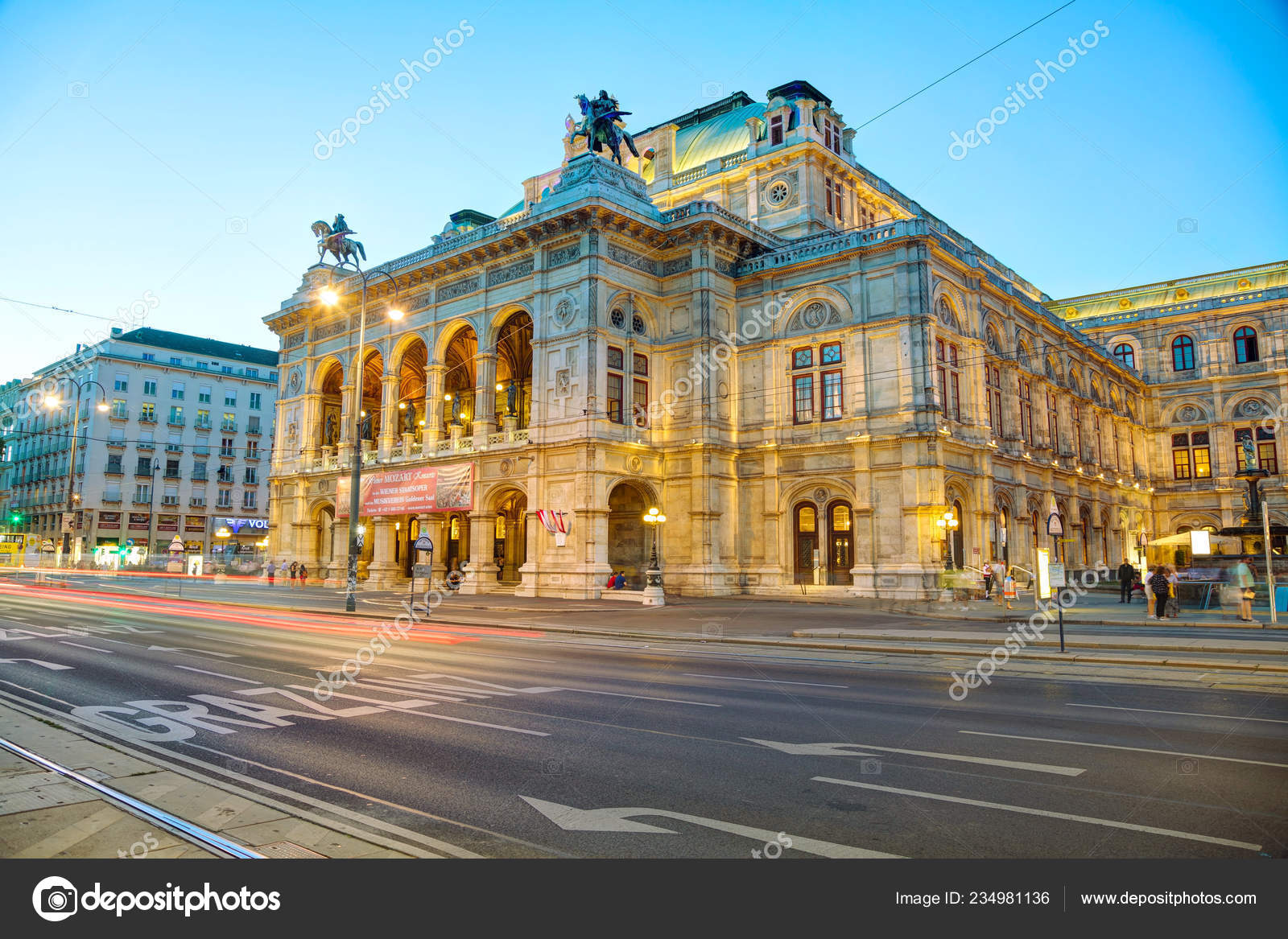 Opera House dating