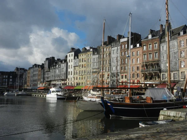 Honfleur eski liman görünümü