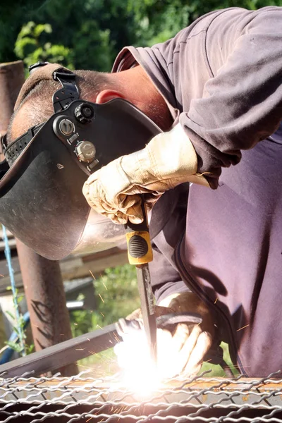 Lasapparaat Voor Het Lassen Van Een Metalen Onderdeel Met Standaard — Stockfoto