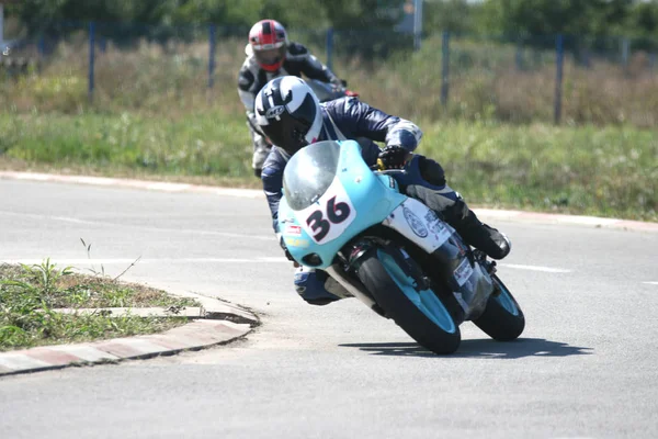 塞尔维亚兹雷尼亚宁 2019年9月15日 2019年塞尔维亚锦标赛的最后一场摩托赛 骑在兹伦贾宁 — 图库照片