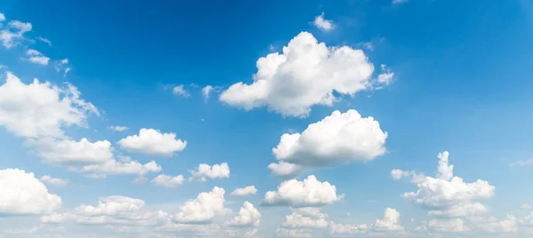 구름과 하늘의 — 스톡 사진