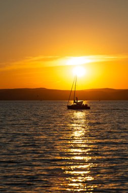 Balaton Gölü günbatımı doğa doğal görünümü 