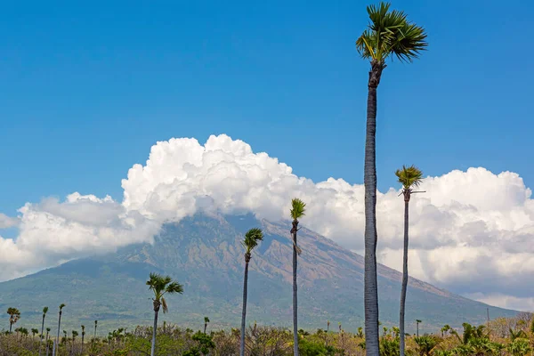 Vista Dalla Spiaggia Sabbia Nera Nel Villaggio Amed Sul Vulcano — Foto Stock