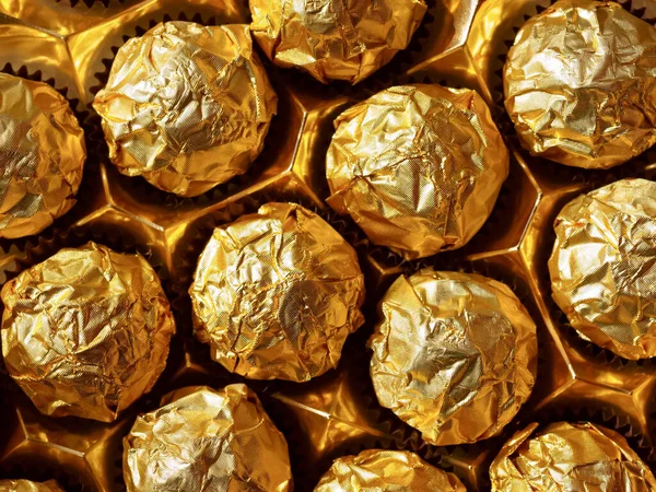 Chocolate Candies Gold Wrapper Sweet Chocolate Candies View Top — Stock Photo, Image