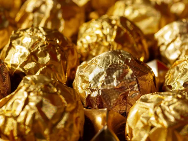 Chocolate Candies Gold Wrapper Sweet Chocolate Candies — Stock Photo, Image