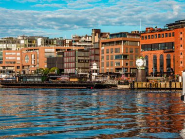 Oslo şehri rıhtım manzarası, kentsel mimari ve deniz manzarası