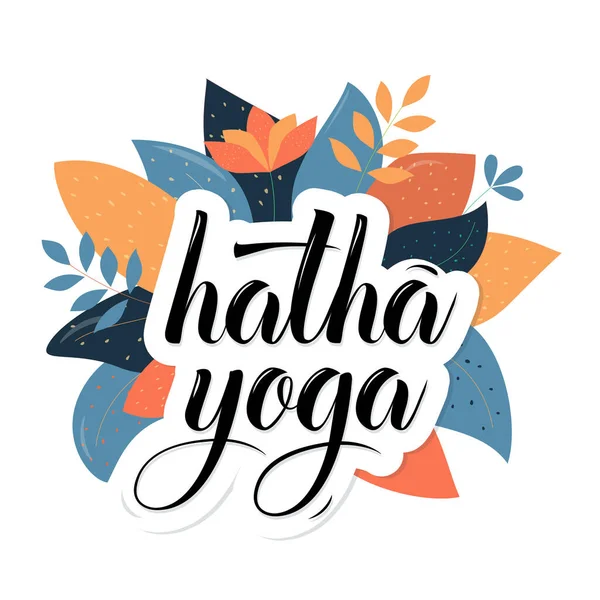 Texto Letras Hatha Yoga Hermosas Pancartas Con Hojas Plantas Verdes — Vector de stock