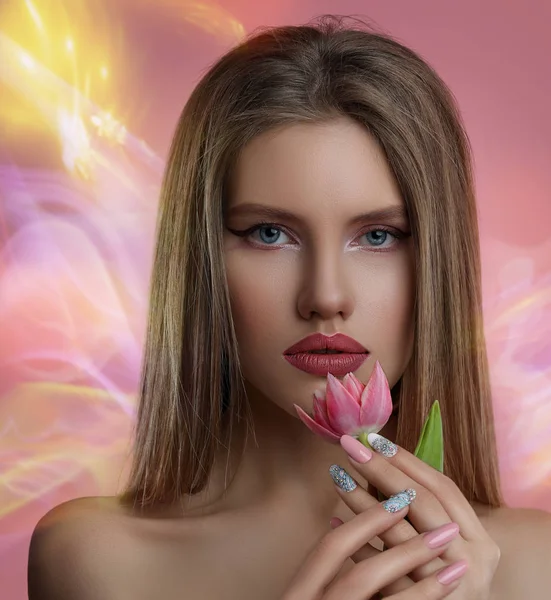 Beauty Porträtt Ung Kvinna Med Blomma Modell Flicka Med Professionell — Stockfoto