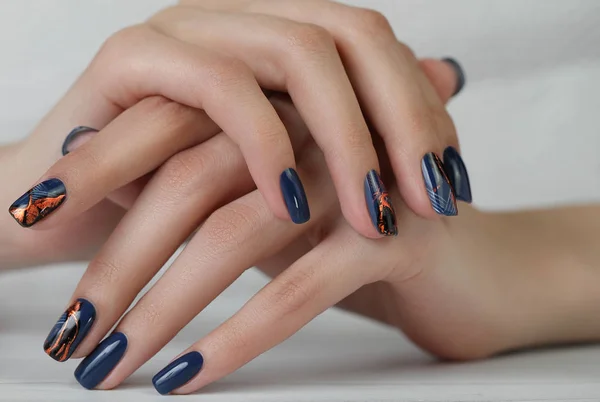 Mãos Femininas Com Unhas Bonitas Elegante Manicure Feminino Moda Mãos — Fotografia de Stock