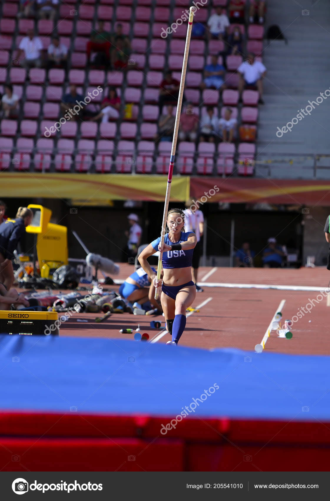 rachel baxter pole vault
