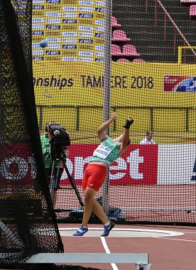 Tampere, Finlandiya, 11 Temmuz: Valentin Andreev Bulgaristan üzerinde çekiç atma olayı IAAF Dünya U20 Şampiyonası Tampere, Finlandiya 11 Temmuz, 2018.