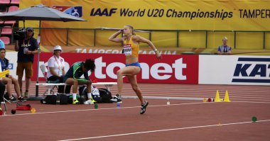 Tampere, Finlandiya, 12 Temmuz: Alina Shukh (Ukrayna) kazanmak cirit atma Tampere, Finlandiya için IAAF Dünya U20 Şampiyonası finalinde 12 Temmuz, 2018.