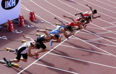 Tampere, Finlandiya, 11 Temmuz: Atletler IAAF Dünya U20 Şampiyonası Tampere, Finlandiya 11 Temmuz, 2018 110 metre engelli başlangıç tarih.
