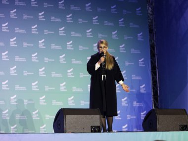 Chernivtsi, Ukrayna 03 Kasım 2018: Yulia Timoşenko 03 Kasım, 2018 Chervivtsi, Ukrayna'da Cumhurbaşkanlığı kampanyası başladı. 31 Mart 2019 Ukrayna'da yapılacak cumhurbaşkanlığı seçimleri bekleniyor