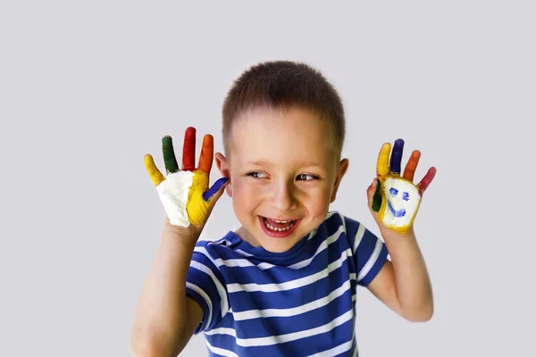 Mignon Petit Garçon Avec Les Mains Peintes — Photo