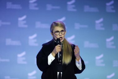 Chernivtsi, Ukrayna 03 Kasım 2018: Yulia Timoşenko 03 Kasım, 2018 Chervivtsi, Ukrayna'da Cumhurbaşkanlığı kampanyası başladı. 31 Mart 2019 Ukrayna'da yapılacak cumhurbaşkanlığı seçimleri bekleniyor