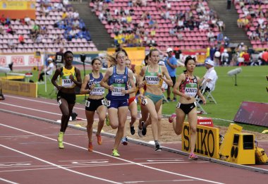Tampere, Finlandiya, 11 Temmuz: Athlets tarihinde IAAF Dünya U20 Şampiyonası Tampere, Finlandiya üzerinde 11 Temmuz 2018 yılında 800 metre yarı final.