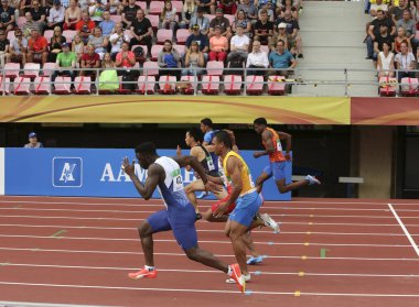 Tampere, Finlandiya, Temmuz 11: 11 Temmuz, 2018 100 metreler Yarı Final IAAF Dünya U20 Şampiyonası Tampere, Finlandiya için üzerinde çalışan Athlets.