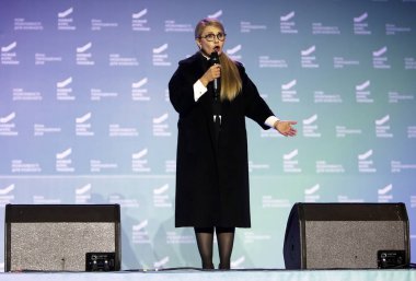Yulia Timoşenko 03 Kasım, 2018 Chervivtsi, Ukrayna'da Cumhurbaşkanlığı kampanyası başladı. 31 Mart 2019 Ukrayna'da yapılacak cumhurbaşkanlığı seçimleri bekleniyor