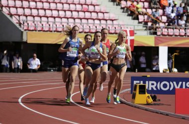 Tampere, Finlandiya, 10 Temmuz: 800 metre IAAF Dünya U20 Şampiyonası Tampere, Finlandiya için 10 Temmuz, 2018 çalışan sporcular.