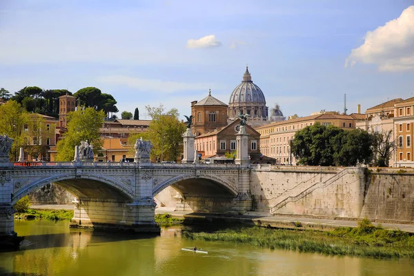 Veduta Sul Tevere Cattedrale San Pietro Roma — Foto Stock