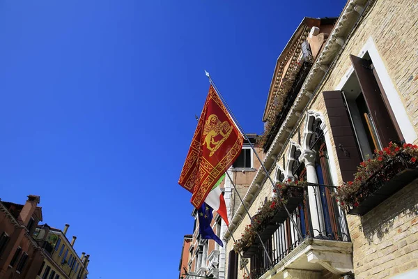 Bandera Venecia Edificio Veneciano —  Fotos de Stock