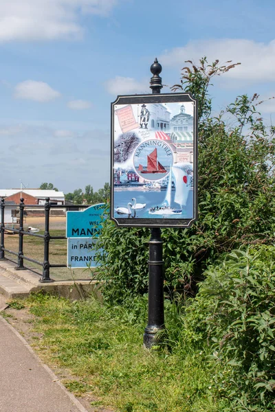 Mistley Essex Mai 2018 Semnul Satului Pentru Manningtree Essex — Fotografie, imagine de stoc