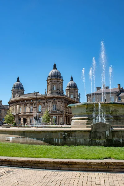 Hull Old Dock Offices Con Fontana Primo Piano — Foto Stock