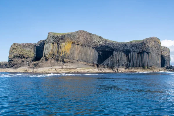 Staffa Adası Denizden Görüntülendi — Stok fotoğraf