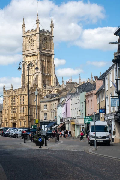 Cirencester Glocestershire Lipca 2020 Patrząc Dół High Street Cirencester Kościoła — Zdjęcie stockowe