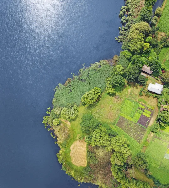 野原と牧草地とリバーサイドの空中写真 ロイヤリティフリーのストック画像