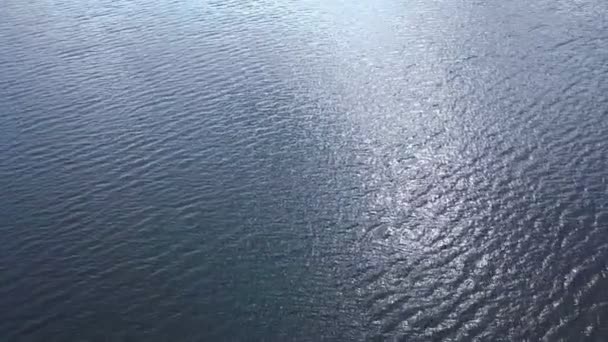 Бесшовное Зацикленное Видео Поверхности Размахиваемой Воды — стоковое видео