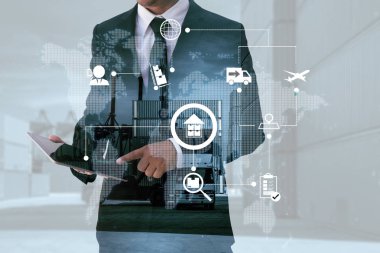 İşadamı çift pozlama çalışma ve foreman denetimi yükleme konteyner kutu dan kargo yük gemisi alma verme