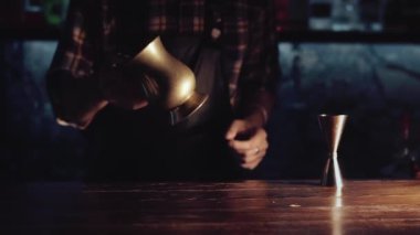 Barmen olun bir kokteyl